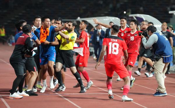 Imbas Ricuh Final Sepakbola SEA Games 2023, 3 Pemain dan 4 Ofisial Timnas Indonesia Kena Sanksi AFC 