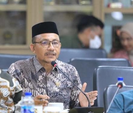 Rapat Komite IV DPD RI dengan Bappenas, dan BPS, Haji Uma Minta Perhatian Khusus untuk TKI