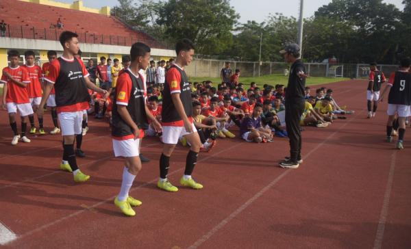 Tim Pelatih Seleksi Timnas untuk Piala Dunia U-17 di Palembang Pantau Pemain Lewat Game 2x15 Menit
