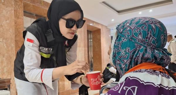 Inovasi Baru, Jemaah Haji Lansia Dapat Teh dan Vitamin Full Cream di Madinah
