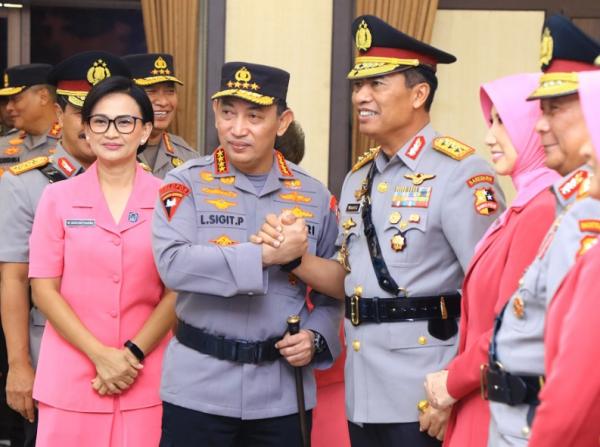 Resmi! Kapolri Lantik Komjen Wahyu Widada Jadi Kabareskrim