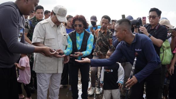 Lestarikan Laut, Pertamina bersama Prabowo Subianto dan Susi Pudjiastuti Lepasliarkan 200 Tukik