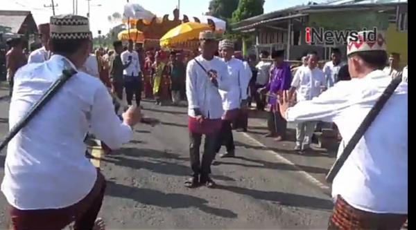 Video Arak-arakan Pengantin Adat Lampung Paksi Pengeran Ngarip Pekon Balak
