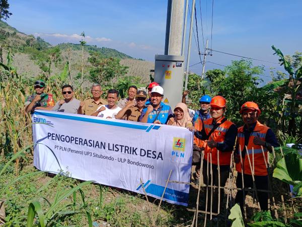 Puluhan Tahun Tak Tersentuh Listrik, PLN Pasang Jaringan Listrik di Dusun Biser