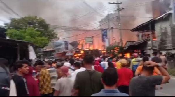 8 Unit Rumah Semi Permanen di Abdya Hangus Terbakar