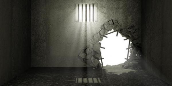 5 Tahanan Kasus Curat di Polsek Padang Hilir Kabur, Diduga Jebol Plafon Asbes