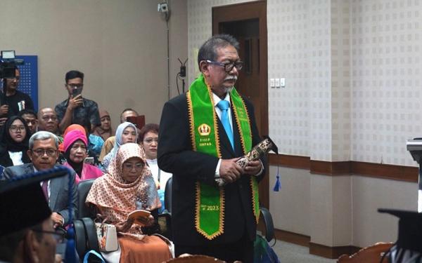 Sabet Gelar Doktor di Unpad, Deddy Mizwar Bahas Alih Fungsi Lahan di Kawasan Bandung Utara
