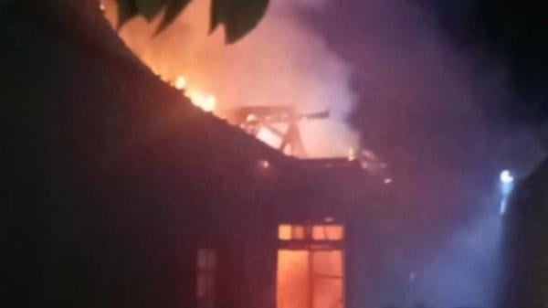 Kasihan, Rumah Milik Janda Lansia di Kota Bima Terbakar, Diduga Korsleting Listrik