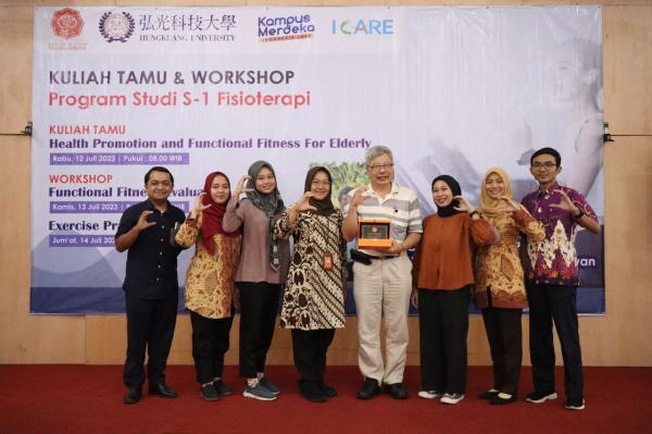 S-1 Fisioterapi STIKES Telogorejo Semarang Gelar Kuliah Tamu dan Workshop Pakar dari Taiwan