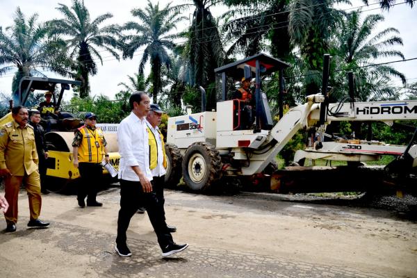 Presiden Jokowi Klaim Perbaikan Infrastruktur Jalan di Bengkulu Sudah Dimulai