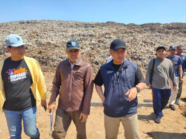 Tinjau Gunungan Sampah di TPA Cipayung Depok, Sekda Beberkan Metode Pengolahan Terbaru