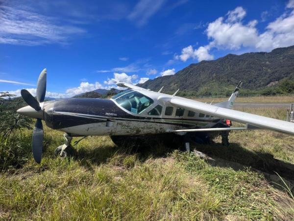 Pesawat Smart Air PK-SNI Alami Crash Landing di Bandara Bilorai Sugapa Intan Jaya