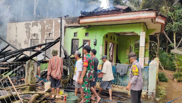 Lupa Matikan Tungku, 1 Rumah Warga di Pagelaran Ludes Terbakar