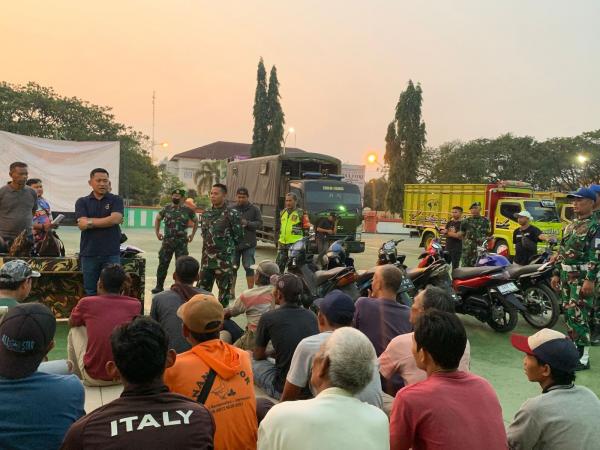 Personel Kodim 0604 Karawang Amankan 15 Penjudi Sabung Ayam, Sisanya Kocar-Kacir Saat di Grebek