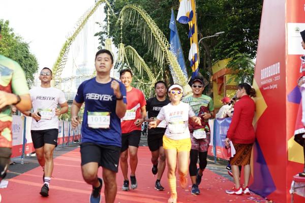 Bank Jateng Friendship Run Sambangi Kota Pahlawan, Begini Serunya