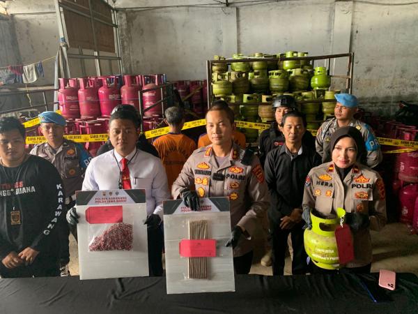 Polres Karawang Ringkus Pelaku Suntik Tabung Gas Subsidi, Kerugian Ditaksir Ratusan Juta Rupiah