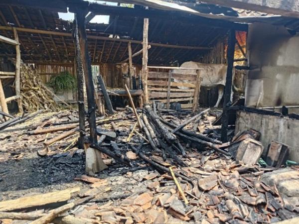 Waspada, Kebakaran Kandang Sapi Terjadi di Tawangharjo Grobogan