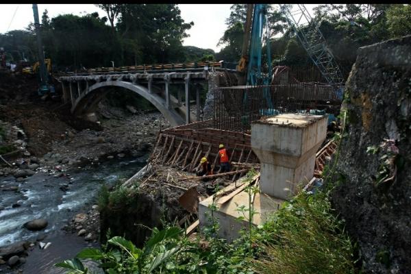 Revitalisasi Jembatan Otista Kota Bogor Optimis Selesai Lebih Cepat, Warga Diminta Bersabar