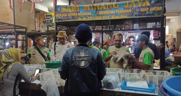 Papera Kunjungi Pasar Cicalengka Bandung, Para Pedagang Antusias Sambut dengan Suka Cita