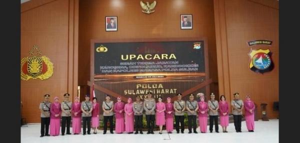 Kapolda Sulawesi Barat Pimpin Sertijab Kapolres Mamasa dan 3 PJU Polda Sulbar