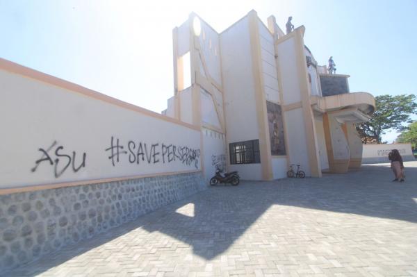 Heboh Vandalisme Save Persepon di Tembok Stadion Ponorogo