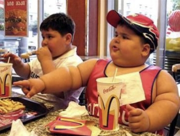 Terlihat Menggemaskan Jika Gemuk, Ternyata Inilah Faktor Pertanda Anak Obesitas