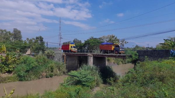 Jalan Rusak Dikeluhkan Pengguna Jalan di Probolinggo, Diduga Dampak Proyek Tol Probowangi