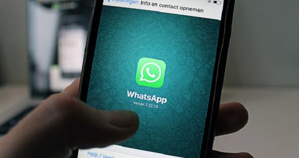 Mengirim Stiker Doa di Pesan WhatsApp, Bagaimana Hukumnya?