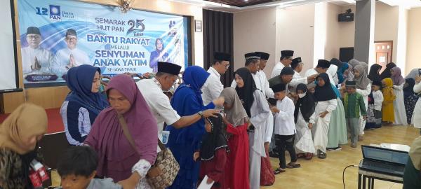 185 Anak Yatim Menerima Santunan dari DPD PAN Kabupaten Blitar