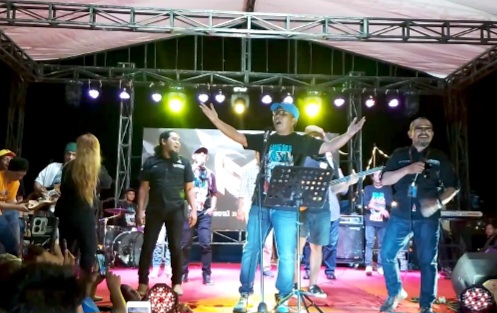 Anniversary LMMC 90s ke-3, Wali Kota Makassar Bawakan Lagu Slow Rock