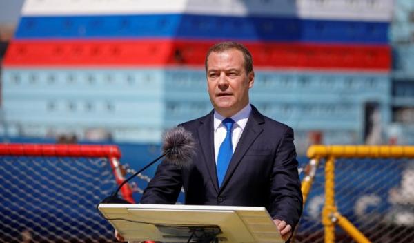 Dmitri Medvedev: Rusia Akan Gunakan Senjata Nuklir Nika Terpaksa