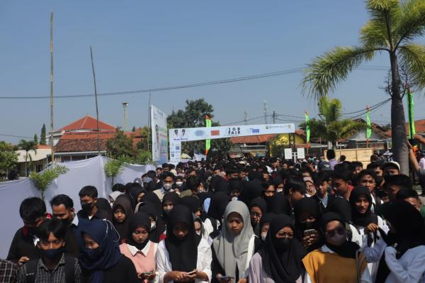 Pemkab Cirebon Ajak Warga Ikuti Job Fair, Ribuan Loker Tersedia Termasuk Asia dan Timur Tengah
