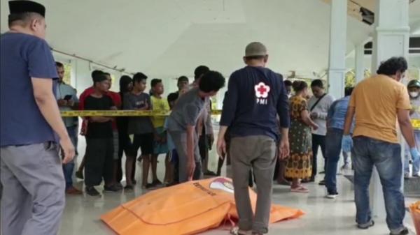 Mayat Pria Ditemukan di Tribun Utama Kotamara Baubau, di Mulutnya Terdapat Darah