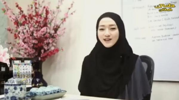Kisah Mualaf Cantik Amira Ann Lee, Dapat Hidayah usai Melihat Muslim Puasa dan Tutup Aurat