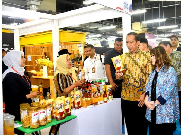 Presiden Jokowi Ingatkan Pengusaha Soal Hilirisasi Industri Jadi Langkah Penting Indonesia