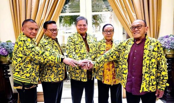 Bahas Hal Ini, Tiga Tokoh dan Mantan Ketua Umum Partai Golkar Bertemu Airlangga Hartato