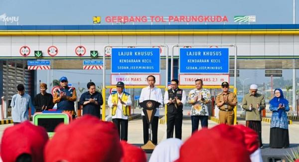 Resmikan Ruas Tol Cigombong-Cibadak, Jokowi: Jakarta ke Sukabumi Hanya 2,5 Jam