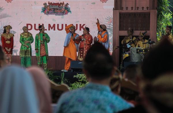Potret Pementasan Dulmuluk Sanggar Harapan Jaya 