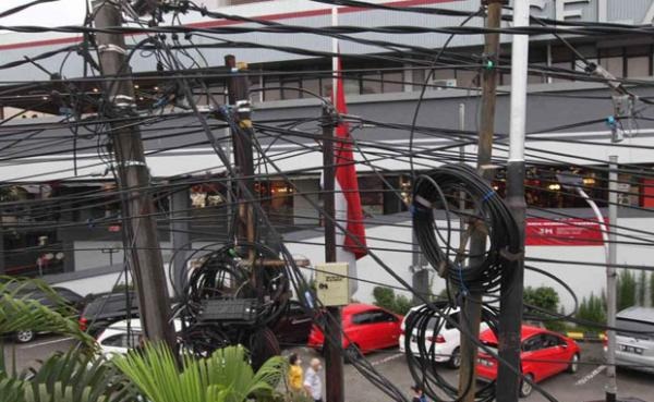 Kabel Fiber Optik Berantakan dan Semrawut di Kota Bogor Bakal Terancam Diputus