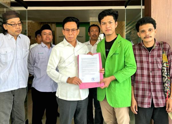 Geger Pinjol Masuk Kampus UIN Raden Mas Said, Rektor Dituntut Pecat Ketua Dema