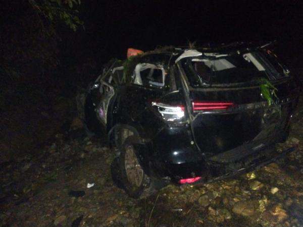 Fortuner Terjun ke Jurang di Jangga Dolok, 1 Penumpang Tewas dan 2 Luka-luka