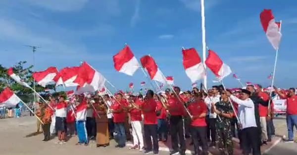 Pemkab Raja Ampat Berpatisipasi dalam Gerakan Nasional Pembagian 10 juta Bendera Merah Putih
