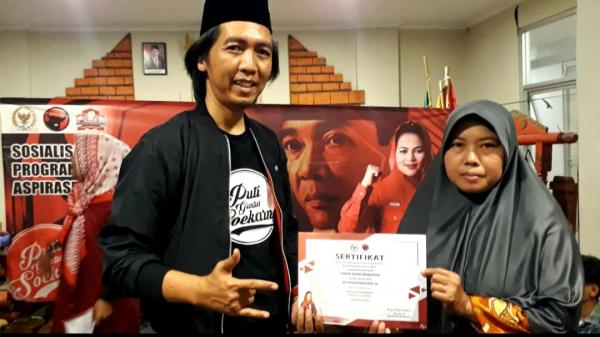 Putra-Putri Budayawan Surabaya dapat Beasiswa PIP Jalur Aspirasi Mbak Puti, Ini Pesan Aliyudin
