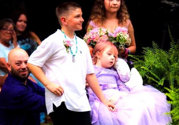 Menderita Leukemia,  Gadis Berusia 10 Tahun Nikahi Pacar sebelum Meninggal