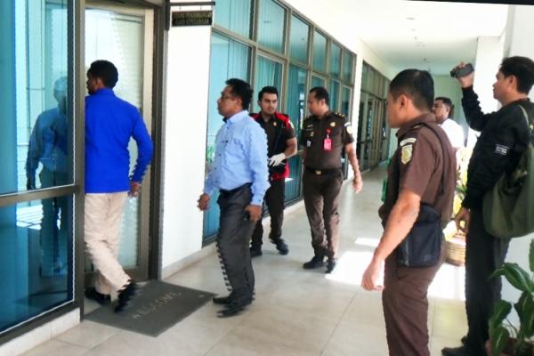 Diduga Terlibat Korupsi, Jaksa Geledah Kantor Gubernur NTT