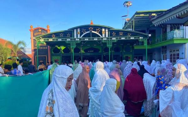 Melihat Masjid Batoro Katong Ponorogo, Dipindah Usai Kejadian Mistis Makam Seloaji
