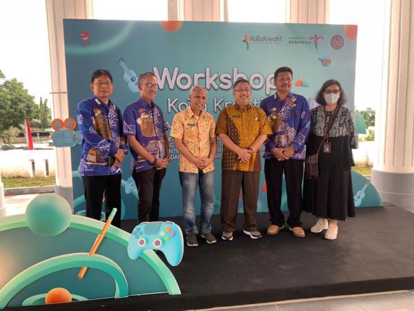 Workshop Peningkatan Inovasi dan Kewirausahaan Kabupaten-Kota Kreatif Indonesia di Pangkajene