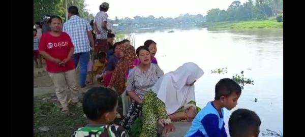 Warga Kayu Agung Temukan Harta Karun Beragam Jenis di Sungai Komering, Ada Emas hingga Guci Teko