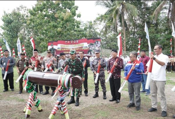 Kolaborasi dengan TNI, Kilang Cilacap Ikut Sukseskan TMMD di Dayeuhluhur