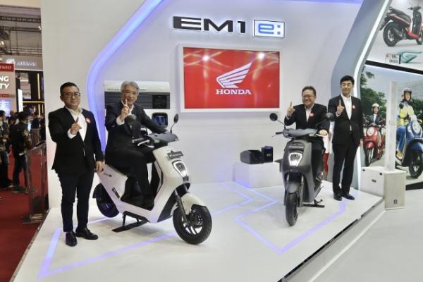 AHM Luncurkan Sepeda Motor Listrik Honda EM1 e